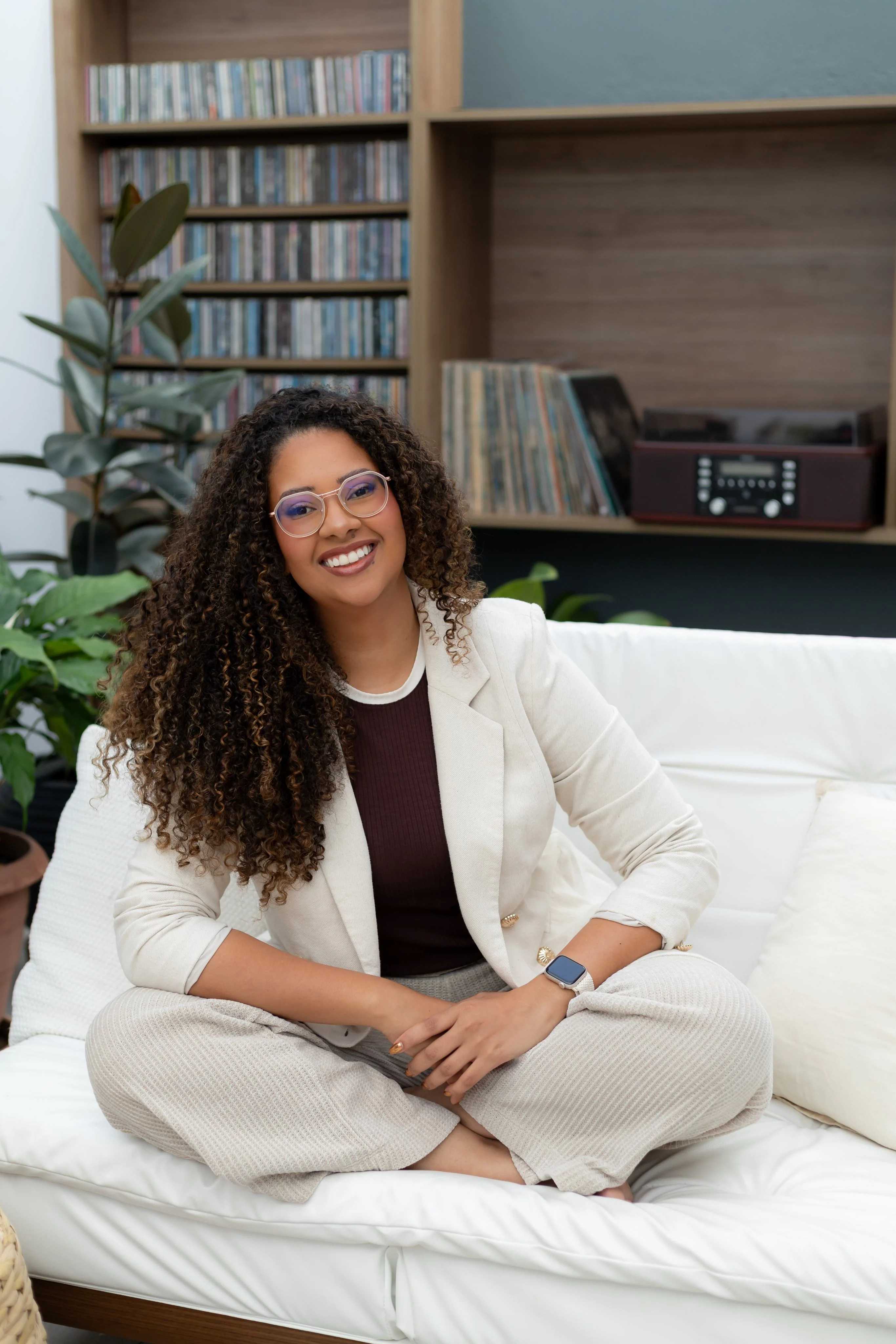 Gaby, especialista em preparação para concursos de Tribunais
